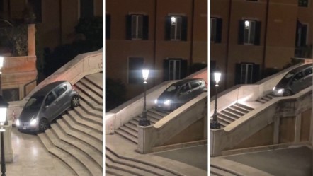 Tarihi merdivenlerde araç şoku! Görenler şaşkına döndü - Dünya