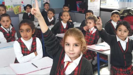 Yusuf Tekin açıkladı! Okullarda serbest kıyafet kaldırıldı mı, forma giymek zorunlu mu? - Haberler