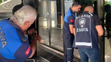 Antalya'da akılalmaz olay! Mühür tanımayan otel: Zabıta kapıya 112 kez geldi - Yaşam