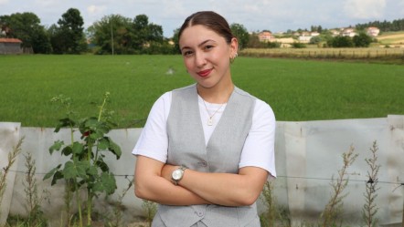 Babasının başına gelenleri unutmadı! Mahallesinin en genç muhtarı oldu - Yaşam