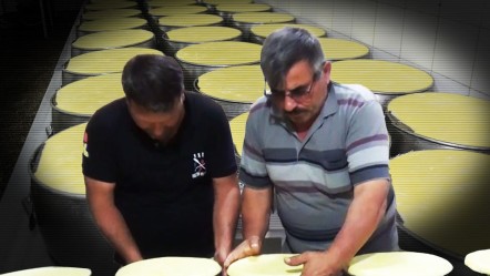 Muşlu 5 kardeş 62 yıldır üretiyor: 6 ay bekletiyorlar, milyonları kazanıyorlar - Ekonomi