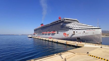 Bodrum'a turist yağdırdı! Dev gemi limana yanaştı - Yaşam