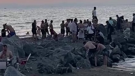 Hatay'da korkutan olay! Denize atlarken kayalıklara çakıldı - 3. Sayfa