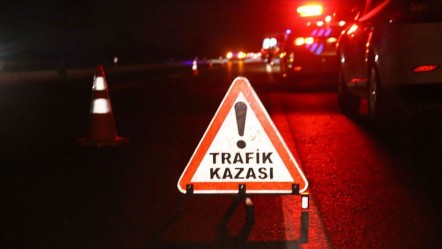 Diyarbakır'da feci kaza! Otomobil çarptı, çiftten biri canından oldu - 3. Sayfa