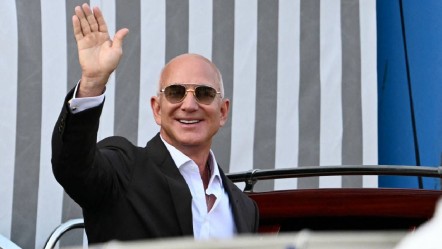 Jeff Bezos’un 3 gün sürecek düğünü Venedik’i salladı! Ünlülerin akın ettiği düğünün maliyeti ağızları açık bıraktı - Magazin