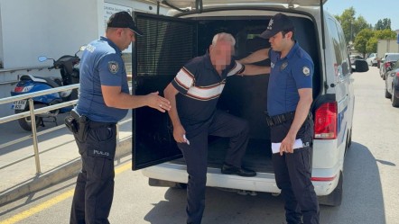 Halk otobüsünde taciz skandalı! Gözaltına alındı, kimliği şaşkına çevirdi - 3. Sayfa