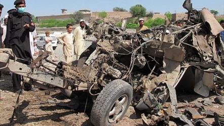 Pakistan’da askeri konvoya bombalı saldırı: 13 asker hayatını kaybetti - Dünya