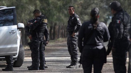 İhbar üzerine baskına giden polis, binada 60 ceset buldu! - Dünya