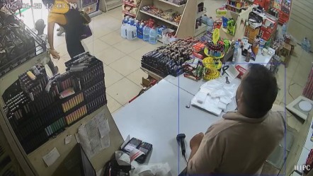 Sesi duyan kendini sokağa attı, deprem oluyor sandı! Gerçek sonradan ortaya çıktı - Gündem