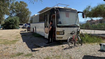 Bir süredir otobüste yaşayan şoförden acı haber - 3. Sayfa