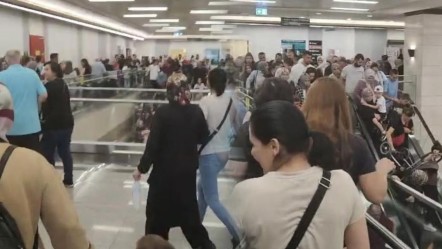 Şehir hastanesinde panik! Siren ve anonsları duyanlar hızlıca binayı boşalttı - Yaşam
