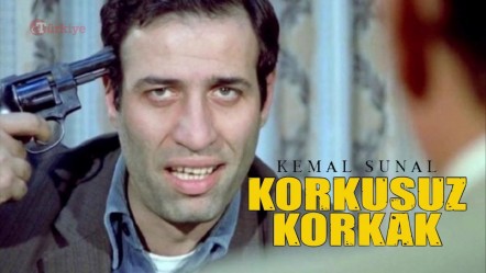 Korkusuz Korkak nerede, ne zaman çekildi, oyuncuları kimler? Erdoğan Tünaş’ın kaleminden unutulmaz bir yapım! - Haberler