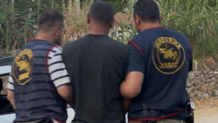 Aydın'da 24 yıl hapis cezasıyla aranıyordu! Kıskıvrak yakalandı - 3. Sayfa