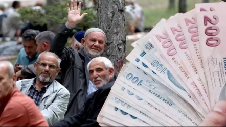 Emekliye zam teklifi komisyondan geçti! En düşük maaş kaç lira oldu? - Ekonomi