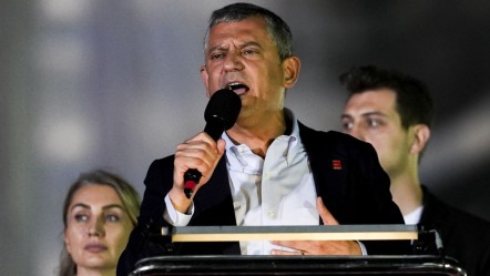 Özgür Özel'e şeffaflık çağrısı: İddiaları gizlemek yerine hırsızları ayıklayın! - Gündem