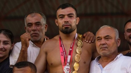 Yusuf Can Zeybek kimdir, kaç yaşında ve nereli? Geçen yıl Kırkpınar’da Başpehlivan olmuştu! - Haberler