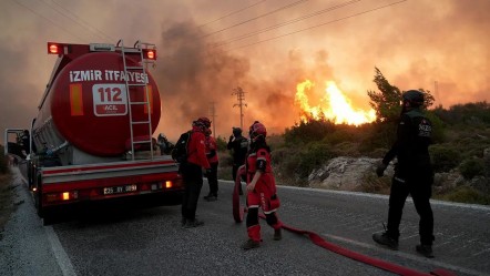 İzmir-Aydın otoyolu kapalı mı, ne zaman açılacak? İzmir yangını için müdahaleler sürüyor! - Haberler
