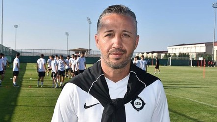 Türk futbolunda şaşırtan olay! İmza atmadan görevi bıraktı, yerine gelen isim hemen açıklandı - Spor