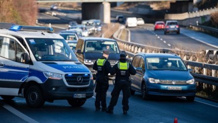 Türklerin de bulunduğu otobüs kaza yaptı! Çok sayıda yaralı var - Dünya