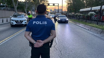İstanbul'da "Huzur" uygulaması! 1000'den fazla kişi gözaltına alındı - 3. Sayfa