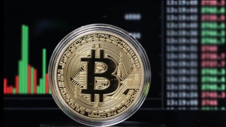 "Bir an önce Bitcoin alın" diyerek uyardı! "Fed'in faiz politikaları ülkeyi Muz Cumhuriyeti'ne dönüştürdü" - Ekonomi