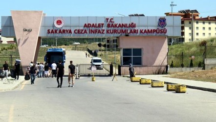 Cezaevinde sır ölüm! İki mahkum aynı anda intihar etti - 3. Sayfa