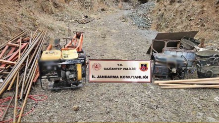 Devlet arazisinde kaçak maden açıp, krom çıkardılar! Jandarma suçüstü bastı - 3. Sayfa