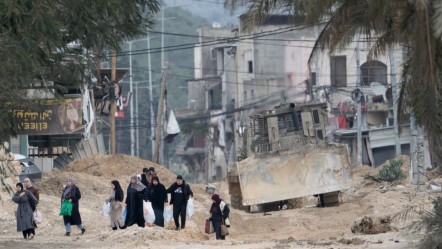 İsrail son 3 ayda 6 yeni üsle Suriye’yi karıştırdı! Binlerce sivil yerinden edildi - Dünya