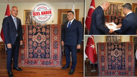 Müze gezerken fark etti tarihî halıyı iade etti! İtalyan koleksiyoncunun satın aldığı 5 asırlık eser Türkiye’de - Kültür - Sanat