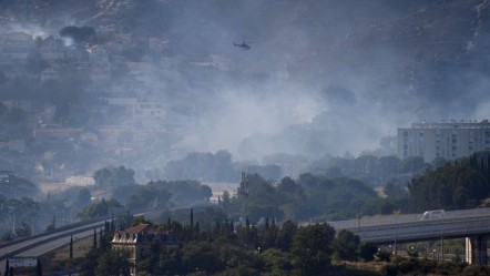 Fransa’da yangın kontrolden çıktı! Havalimanı kapatıldı, evler boşaltıldı - Dünya