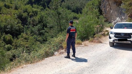 Milli Park'ta yasak alana girdiler! 35 bin lira ceza yediler - 3. Sayfa