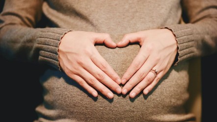53 yaşındaki kadın ikiz bebek doğurdu - Yaşam