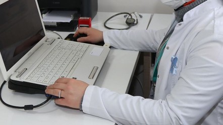 Aile hekimliğinde yeni dönem! O süre 1 yıla çıkarıldı - Gündem