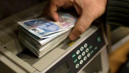 Bankacılık sektörünün mevduatı azaldı - Ekonomi