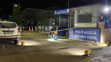 İfade verdikten sonra serbest kalan gruplar emniyet müdürlüğü önünde çatıştı! - 3. Sayfa