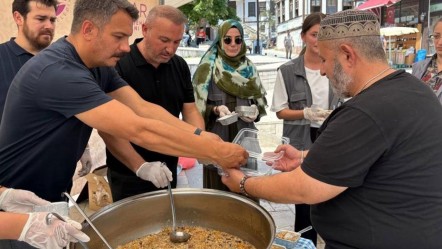 Kazanın başında birlik oldular! Vatandaş sıraya girdi, tam 40 bin kişiye dağıtıldı - Yaşam
