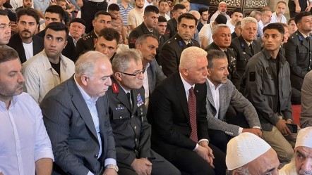 15 Temmuz şehitleri Fatih Camii’nde dualarla anıldı - Gündem