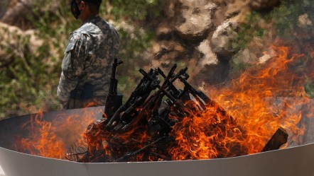 Barış ateşi... Ve PKK 41 yıl sonra silahları yaktı! - Gündem