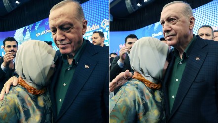Tarihi konuşmada duygu dolu anlar! Emine Erdoğan eşinin omzunda gözyaşlarına boğuldu - Gündem
