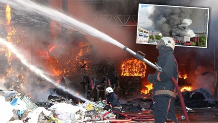 Bir yangın da Ordu'dan! Geri dönüşüm tesisinde yükselen alevlere müdahale ediliyor - 3. Sayfa