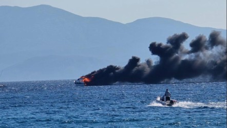 Dalyan Marina’da lüks yat yandı! Deniz itfaiyesi seferber oldu - 3. Sayfa