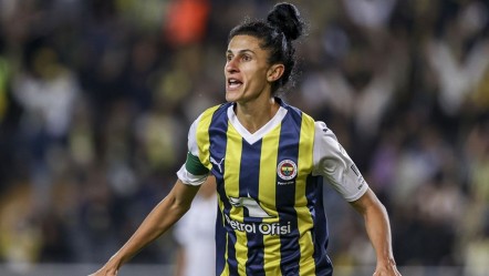 Fenerbahçe'de 17 imza birden! Sözleşmeler uzatıldı - Spor