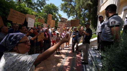 İzmir'in dibinde yaşandı, insanlar çılgına döndü! Abdest bile alamıyor, ormana gidiyorlar - Yaşam
