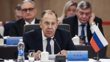 Lavrov Trump'ın yaptırım tehdidine Çin'den cevap verdi: "NATO ve AB ülkelerinin baskısına maruz kalıyor" - Dünya