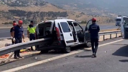 Osmaniye'de feci kaza! Bariyer motor kısmından girdi, bagajdan çıktı: 2 kişi öldü - 3. Sayfa