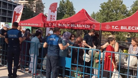 Tarlada 1 lira, markette 10 lira! Belediye 50 ton karpuz satın aldı, hepsini bedava dağıttı - Ekonomi