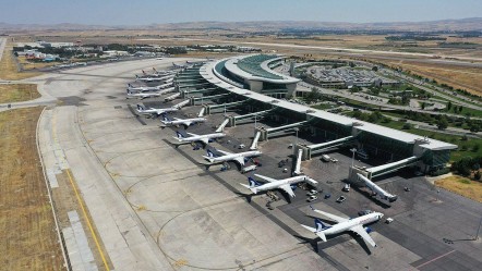 Türk hava sahasında uçuş rekoru! Günlük 6 bin 110 uçuş - Yaşam
