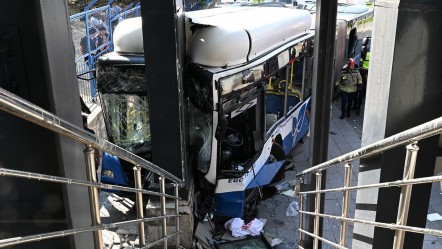 Ankara'da belediye otobüsü kaza yaptı! Çok sayıda yaralı var - Gündem