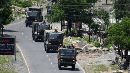 Hindistan'dan Çin sınırında güç gösterisi! Yeni hava savunma sistemini test ettiler - Dünya