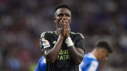 Real Madrid'de Vinicius krizi! Yeni sözleşmeye ret, satış gündemde - Spor